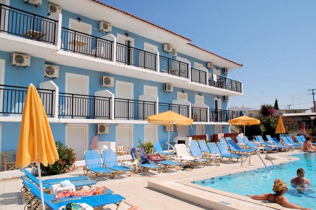Britannia Hotel Agrilia Exterior photo